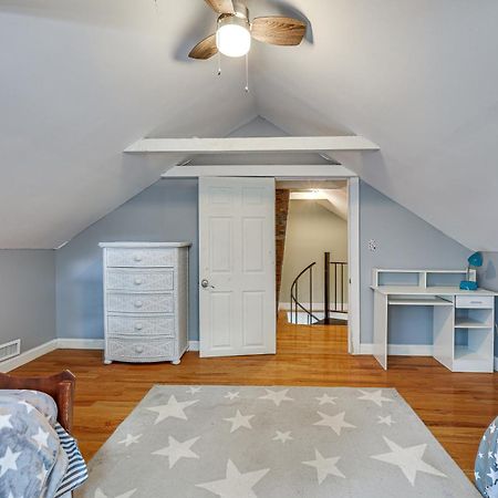 Quintessential New England Home With Patio And Grill! Putnam Zewnętrze zdjęcie